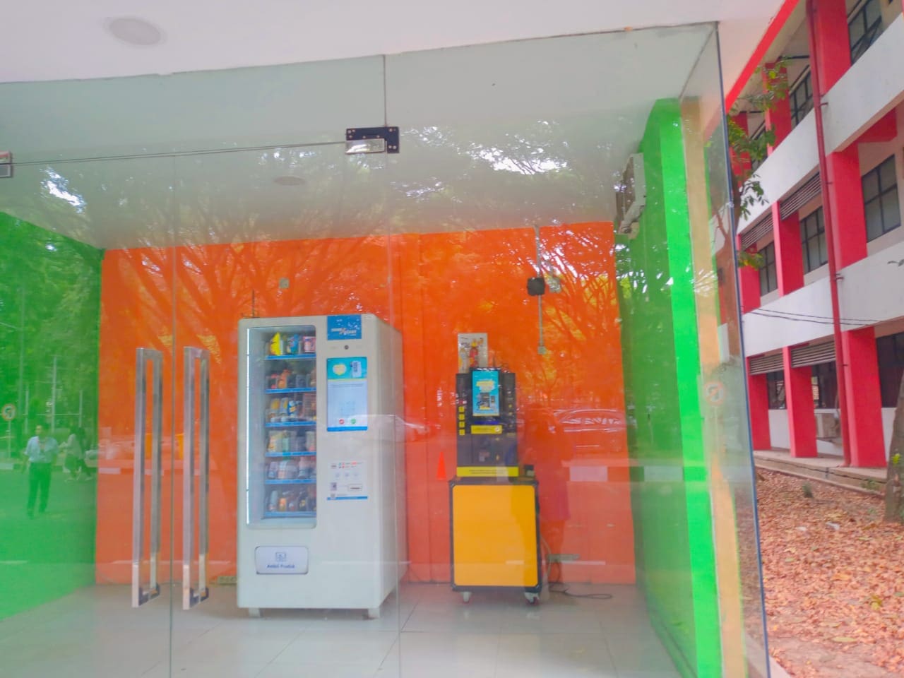 vending machine di area telkom university